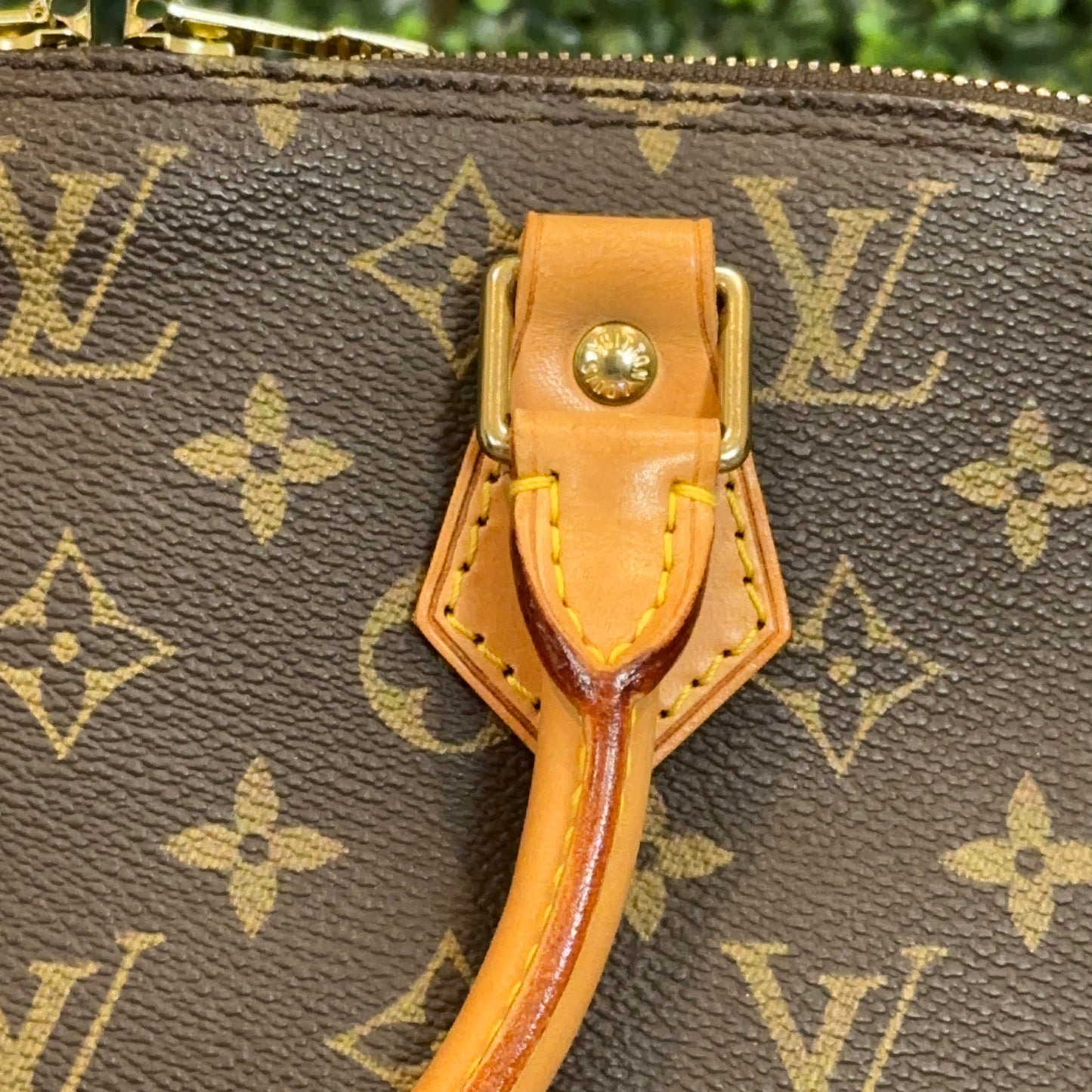 Louis Vuitton Alma PM