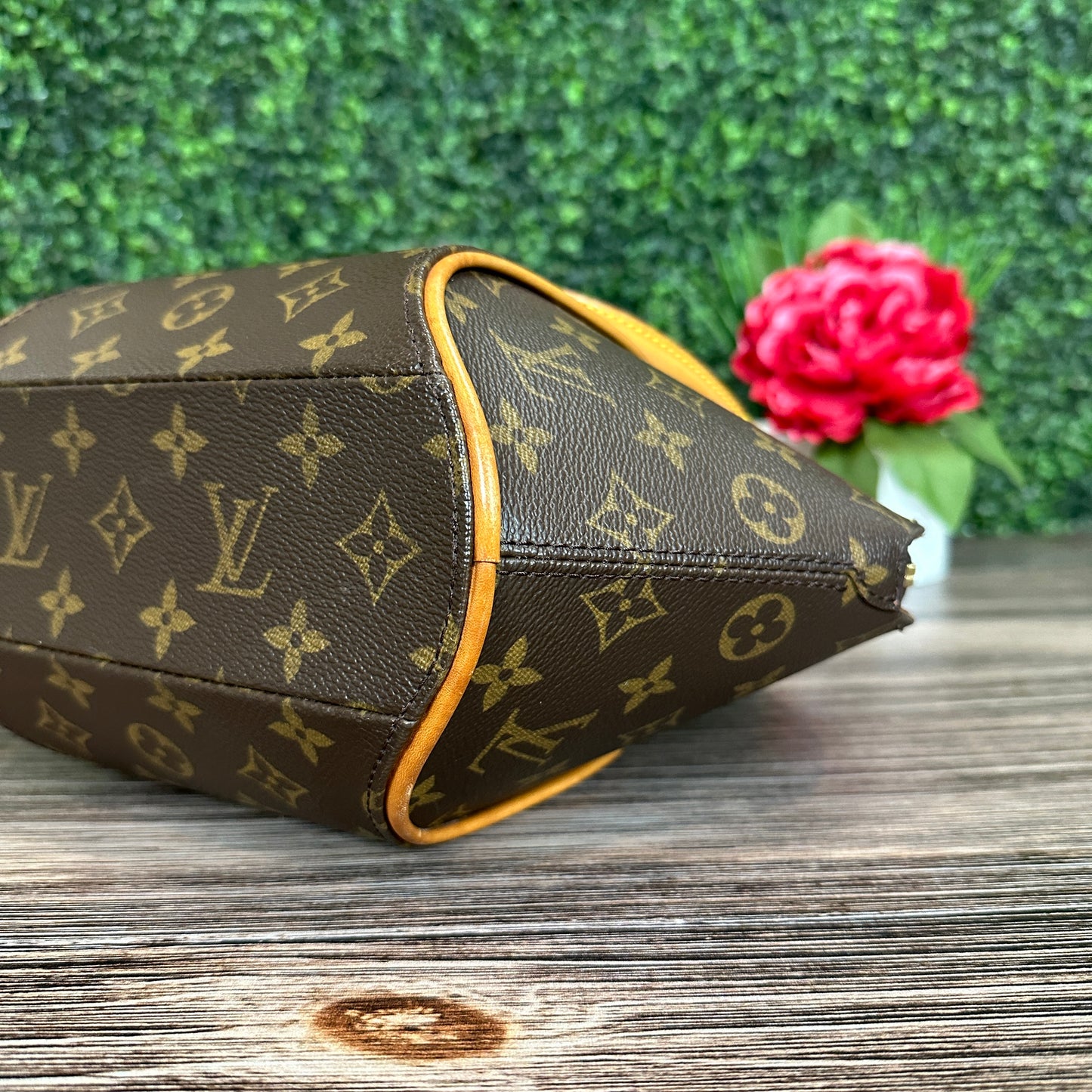 Louis Vuitton Ellipse PM