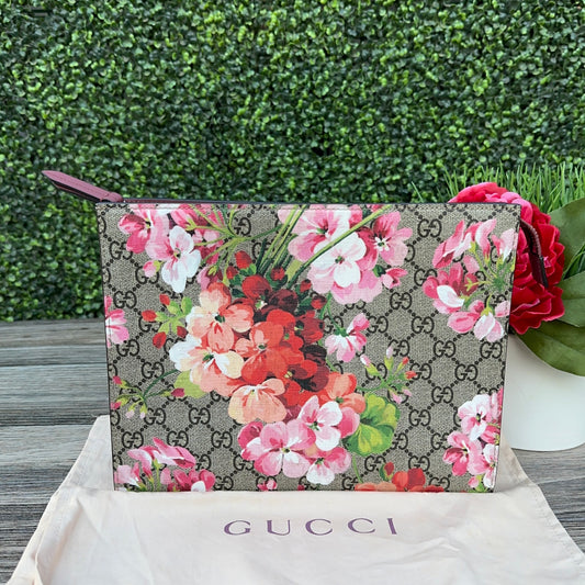 Gucci GG Supreme Blooms Cosmetic Case in Antique Rose