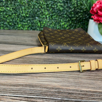 Louis Vuitton Musette Salsa Shoulder Bag