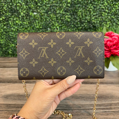 Louis Vuitton Vintage Sarah Wallet On Chain