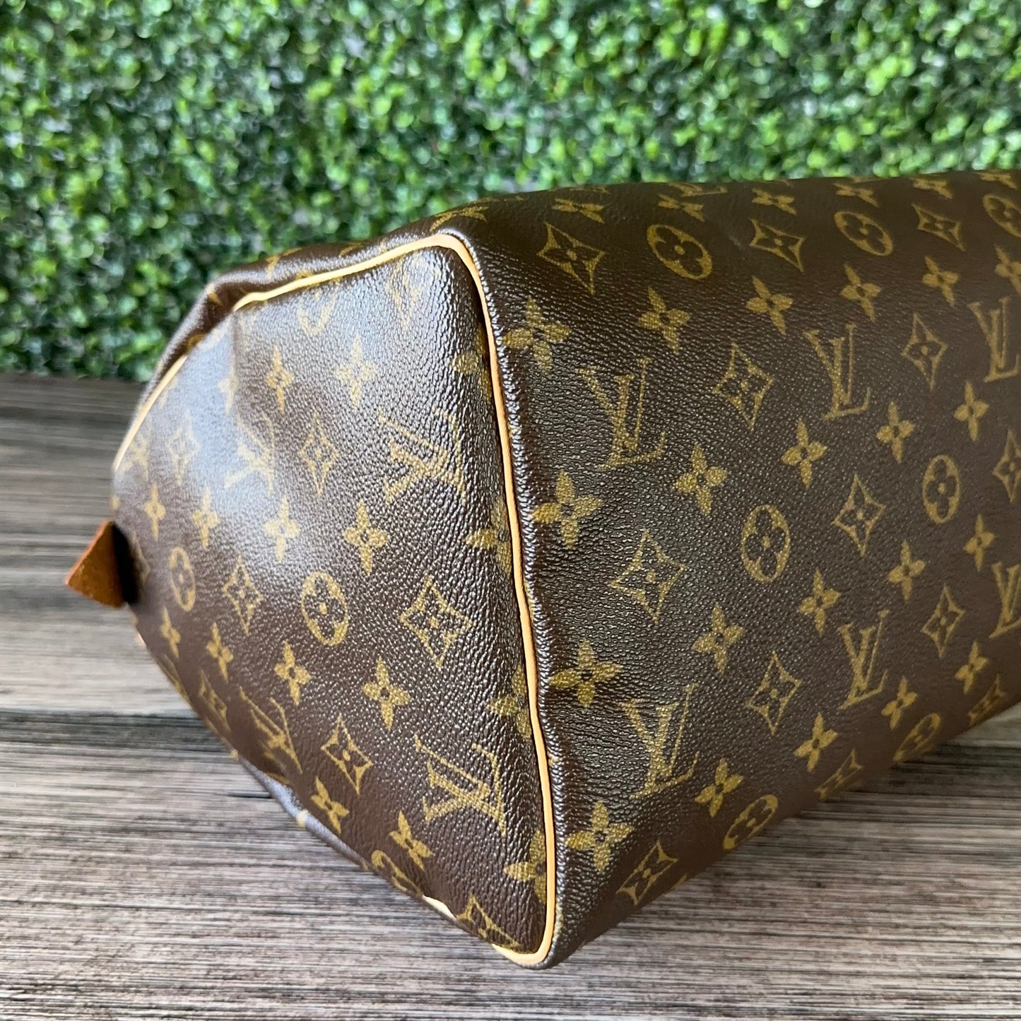 LOUIS VUITTON MONOGRAM CANVAS SPEEDY 30