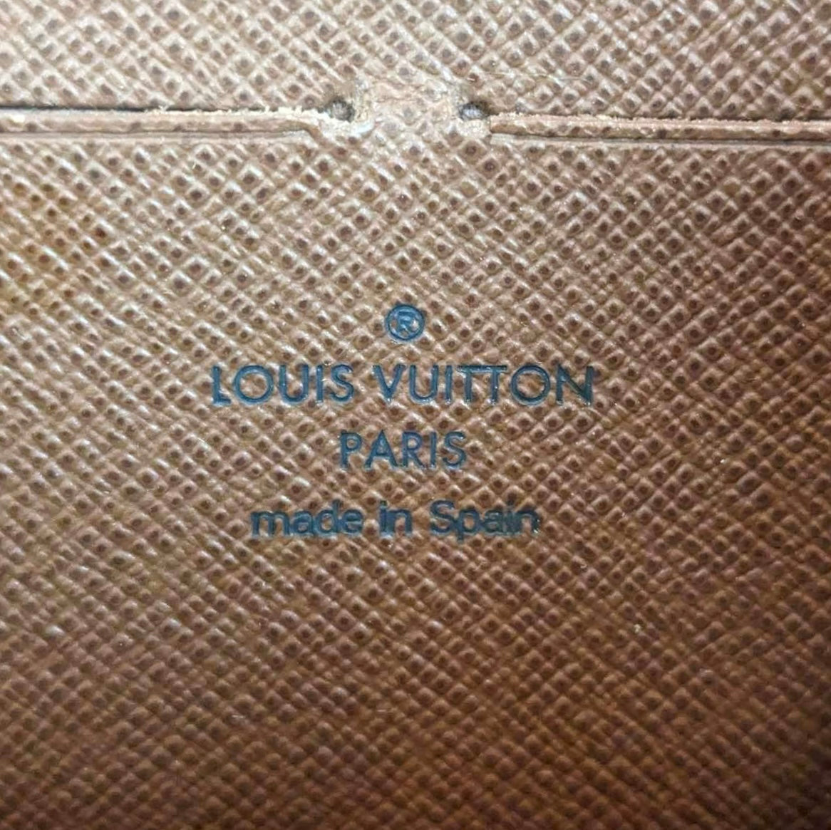 Louis Vuitton Monogram Zippy Wallet