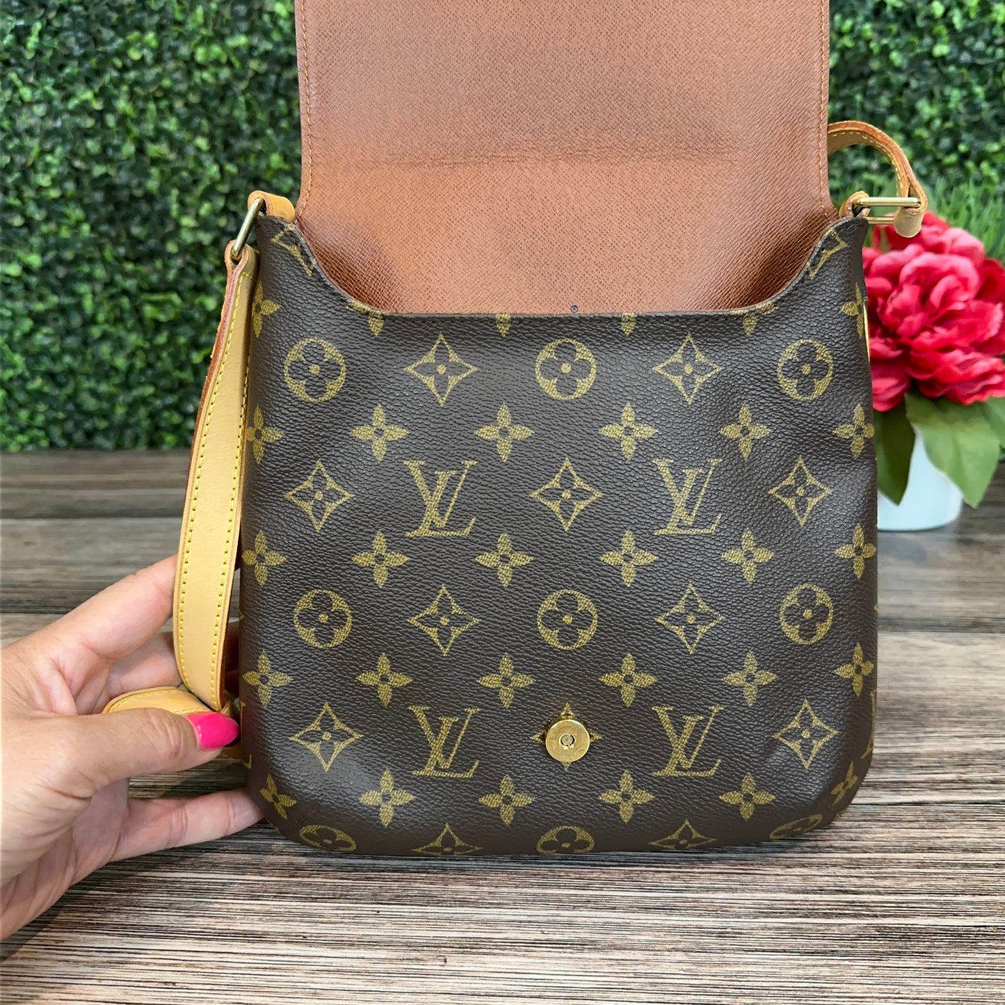 Louis Vuitton Musette Salsa Shoulder Bag