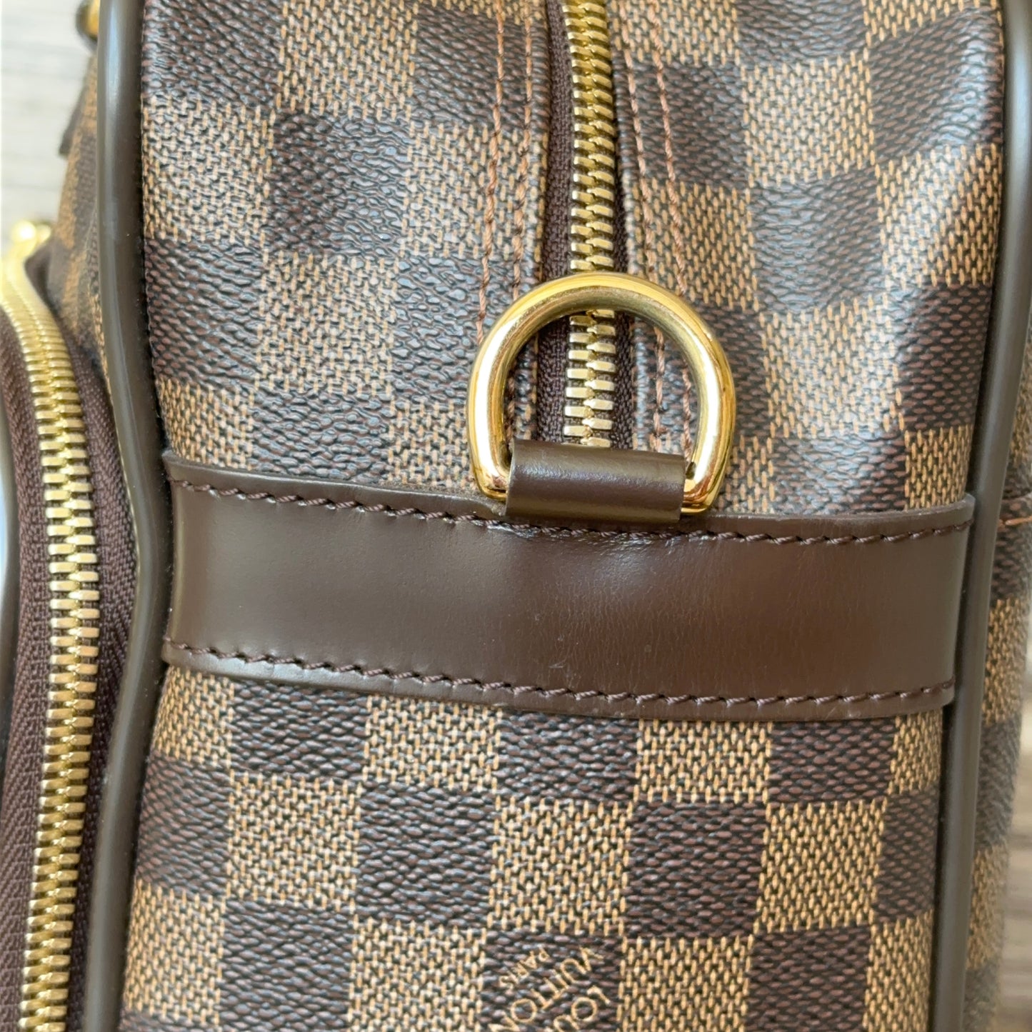 Louis Vuitton iCare DE Business Travel Bag