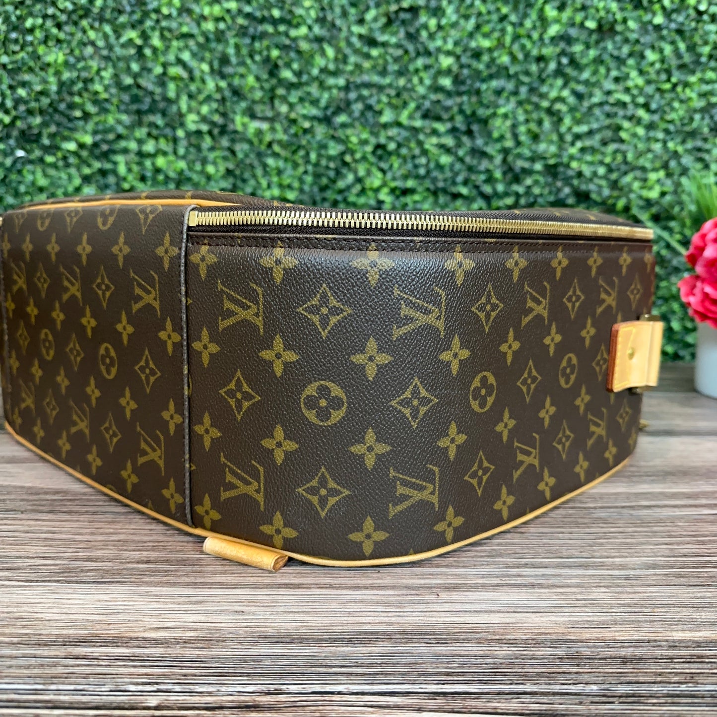 Louis Vuitton Monogram Packall PM