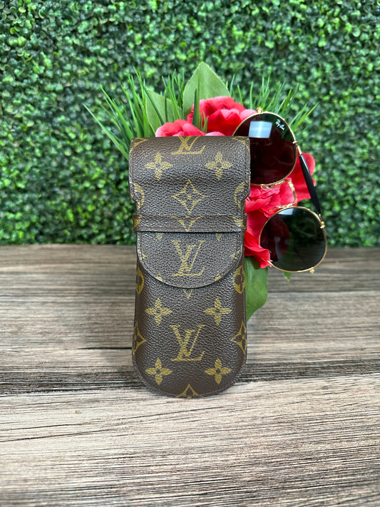 Louis Vuitton Etui a Lunettes Rabat Eyeglass Case