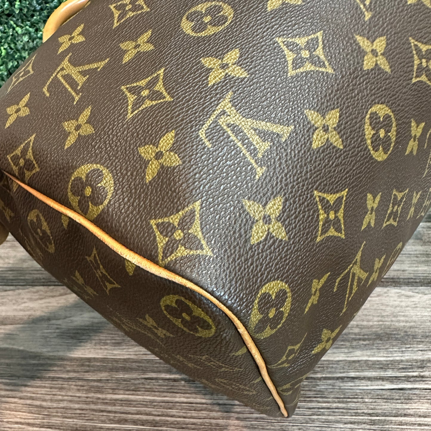 Louis Vuitton Speedy 40 Monogram Canvas