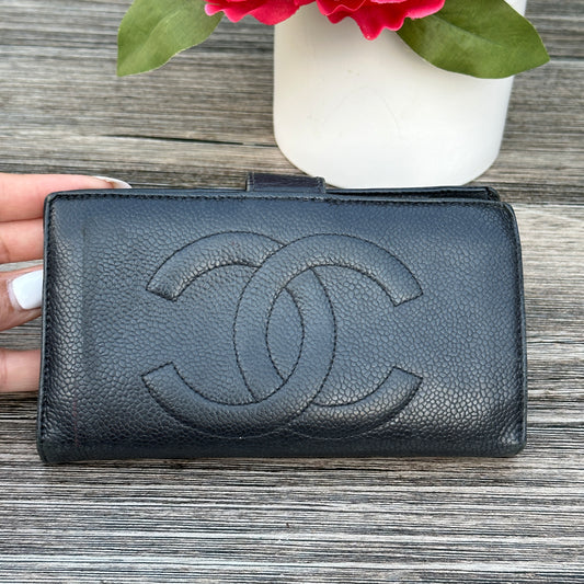 Chanel Black Caviar Leather Vintage Timeless CC French Wallet