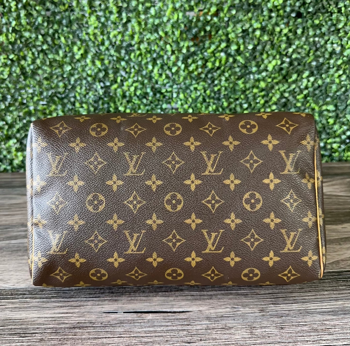 LOUIS VUITTON MONOGRAM CANVAS SPEEDY 30