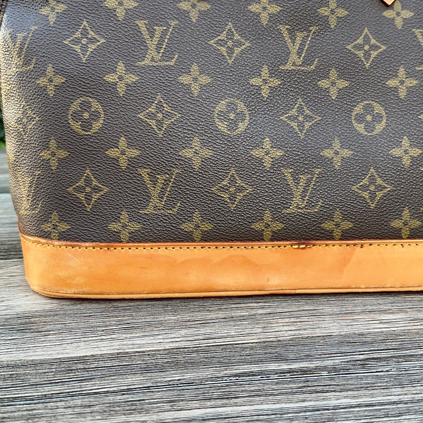 Louis Vuitton Alma PM