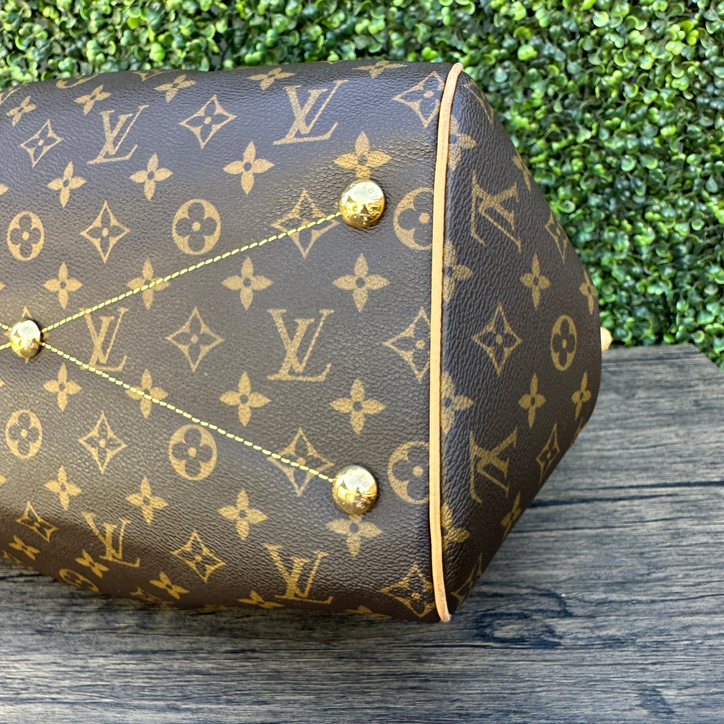 Louis Vuitton Tivoli GM Monogram Canvas