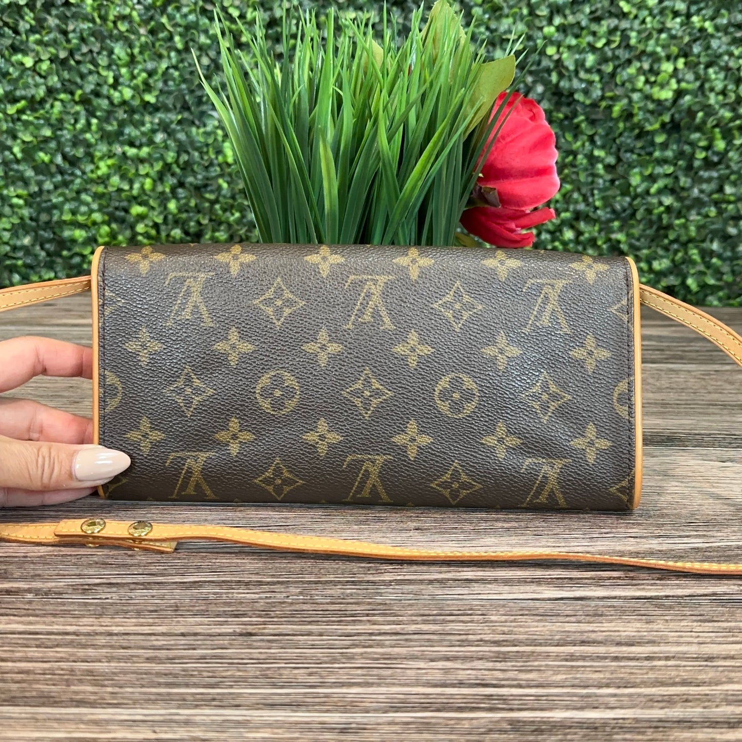 Louis Vuitton Pochette Twin GM