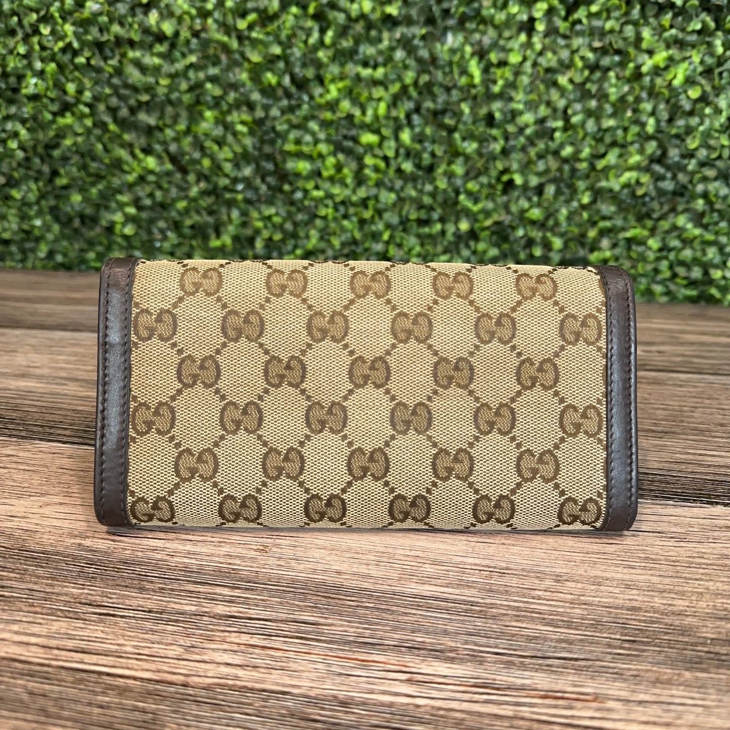 Gucci Beige GG Logo Sukey Continental Wallet