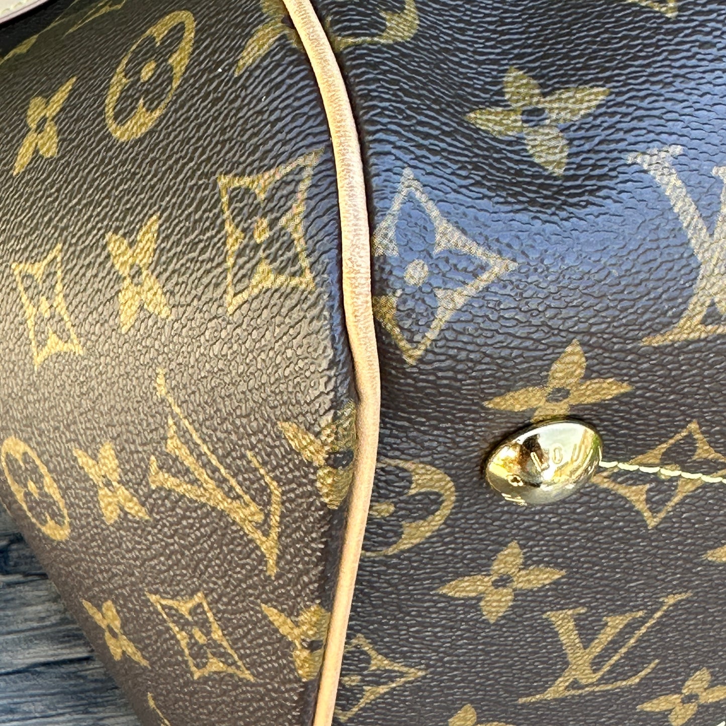 Louis Vuitton Tivoli GM Monogram Canvas