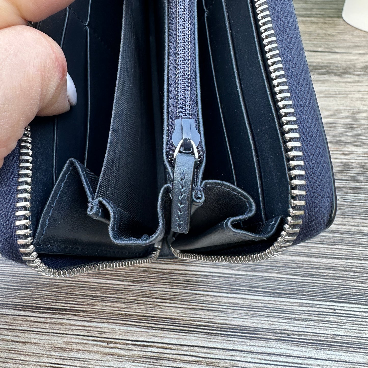 Gucci Supreme Navy Blue Zip Around Wallet