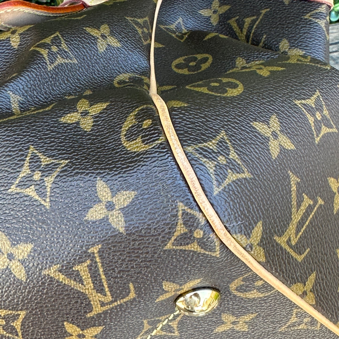 Louis Vuitton Tivoli GM Monogram Canvas