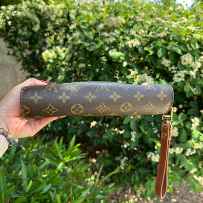 Louis Vuitton Pochette Orsay Clutch Monogram Canvas