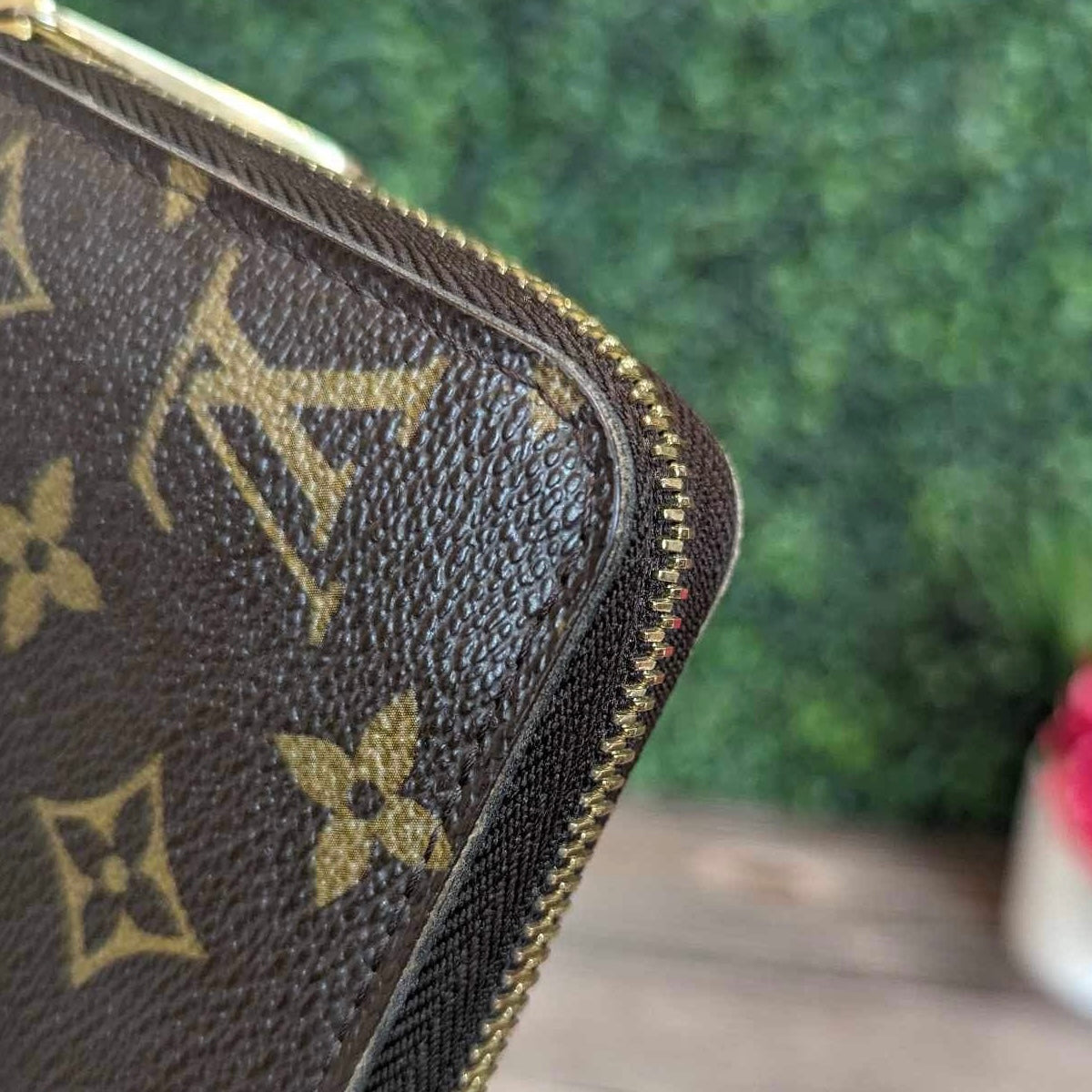 Louis Vuitton Monogram Zippy Wallet