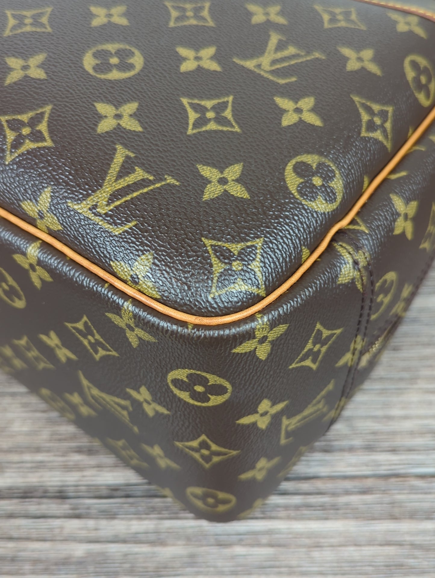 Louis Vuitton Deauville Monogram