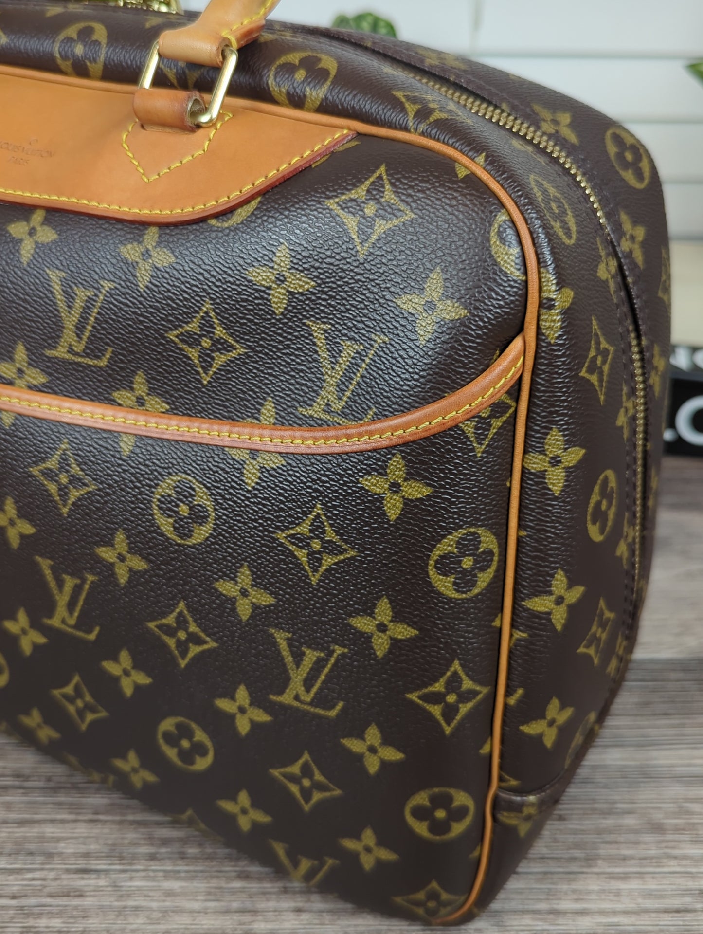 Louis Vuitton Deauville Monogram