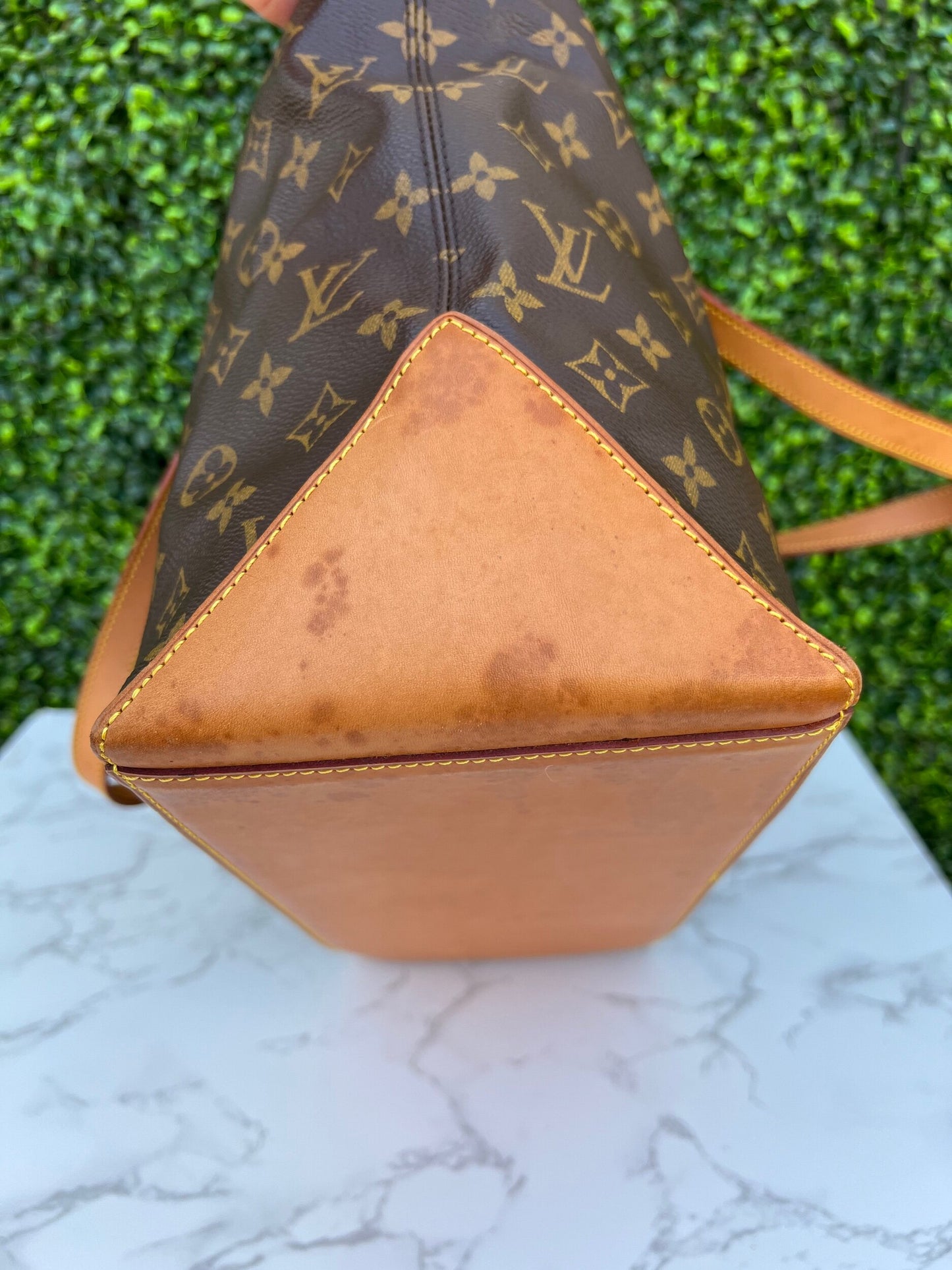 Monogram Canvas Cabas Mezzo Tote