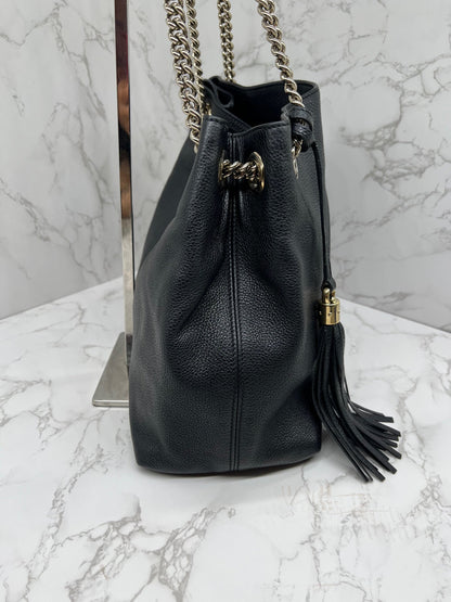 Gucci GG Medium Soho Double Chain Pebbled Leather in Black