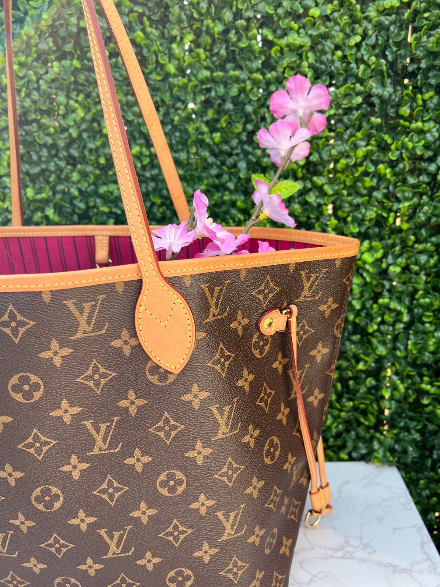 Monogram Canvas Neverfull MM Bag Pivoine