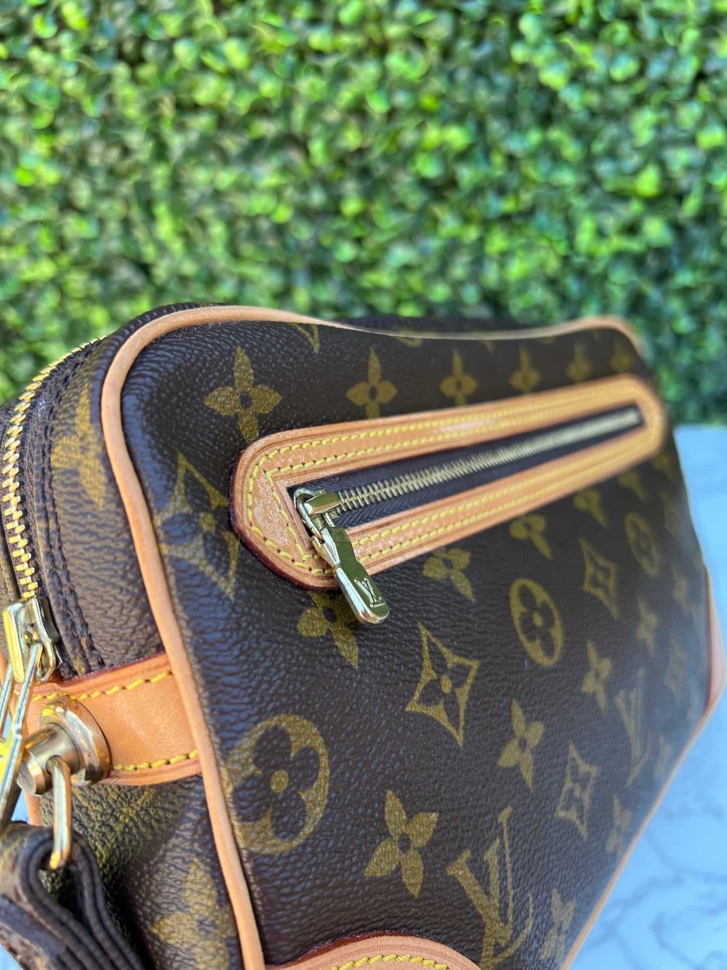 Monogram Pochette Marly Dragonne 26 Clutch Authentic Preowned LV