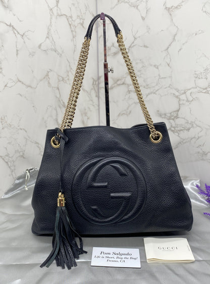 Gucci GG Medium Soho Double Chain Pebbled Leather in Black