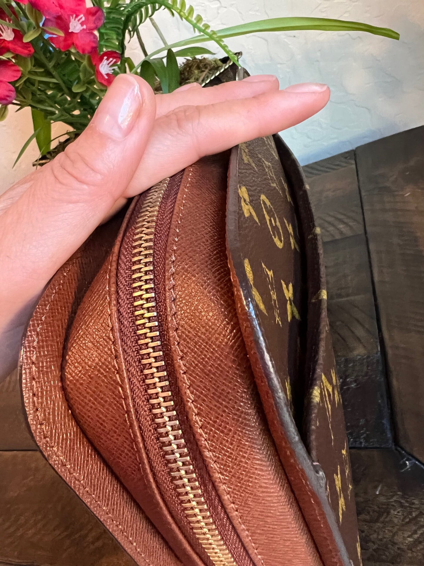 Pochette Orsay Clutch Monogram Canvas