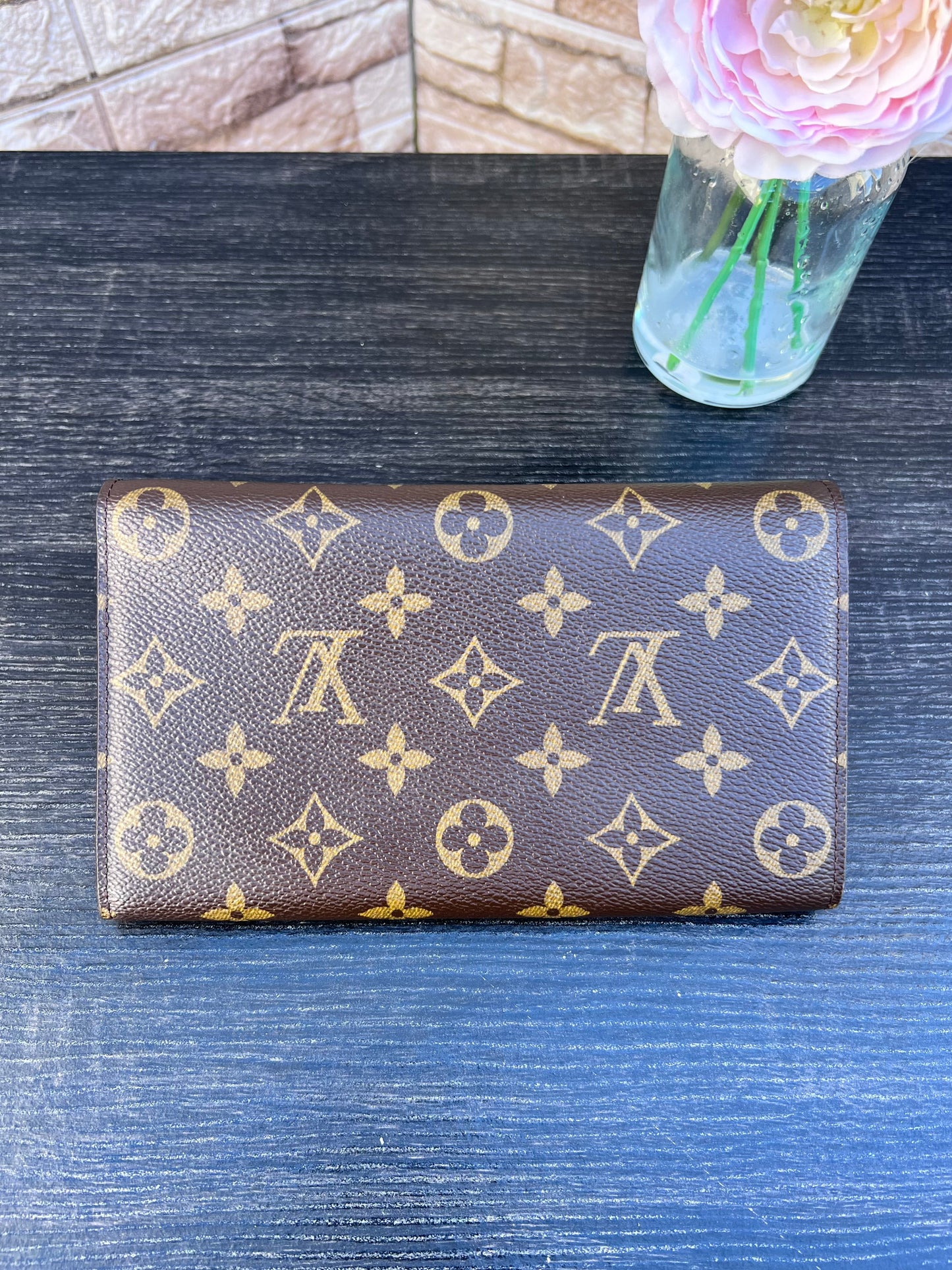 Sarah Wallet Monogram Canvas Old Model