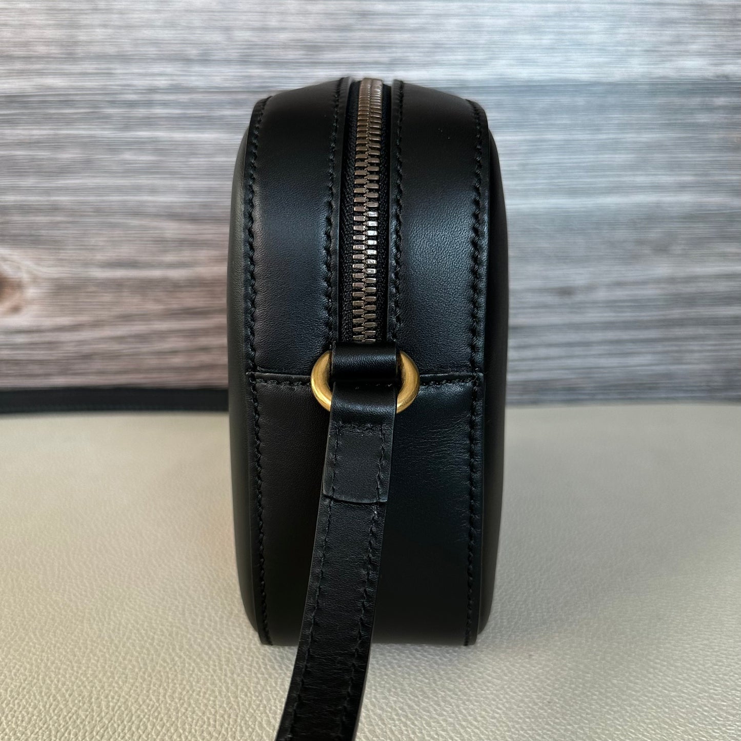 GG Webby Bee Black Leather Crossbody Bag