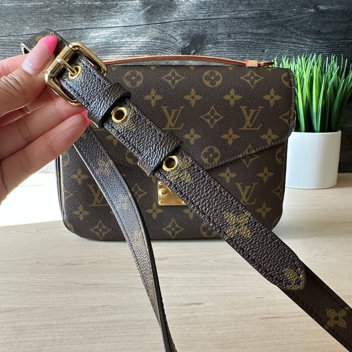 Authentic Preowned Louis Vuitton Pochette Metis– Pom's ReLuxed